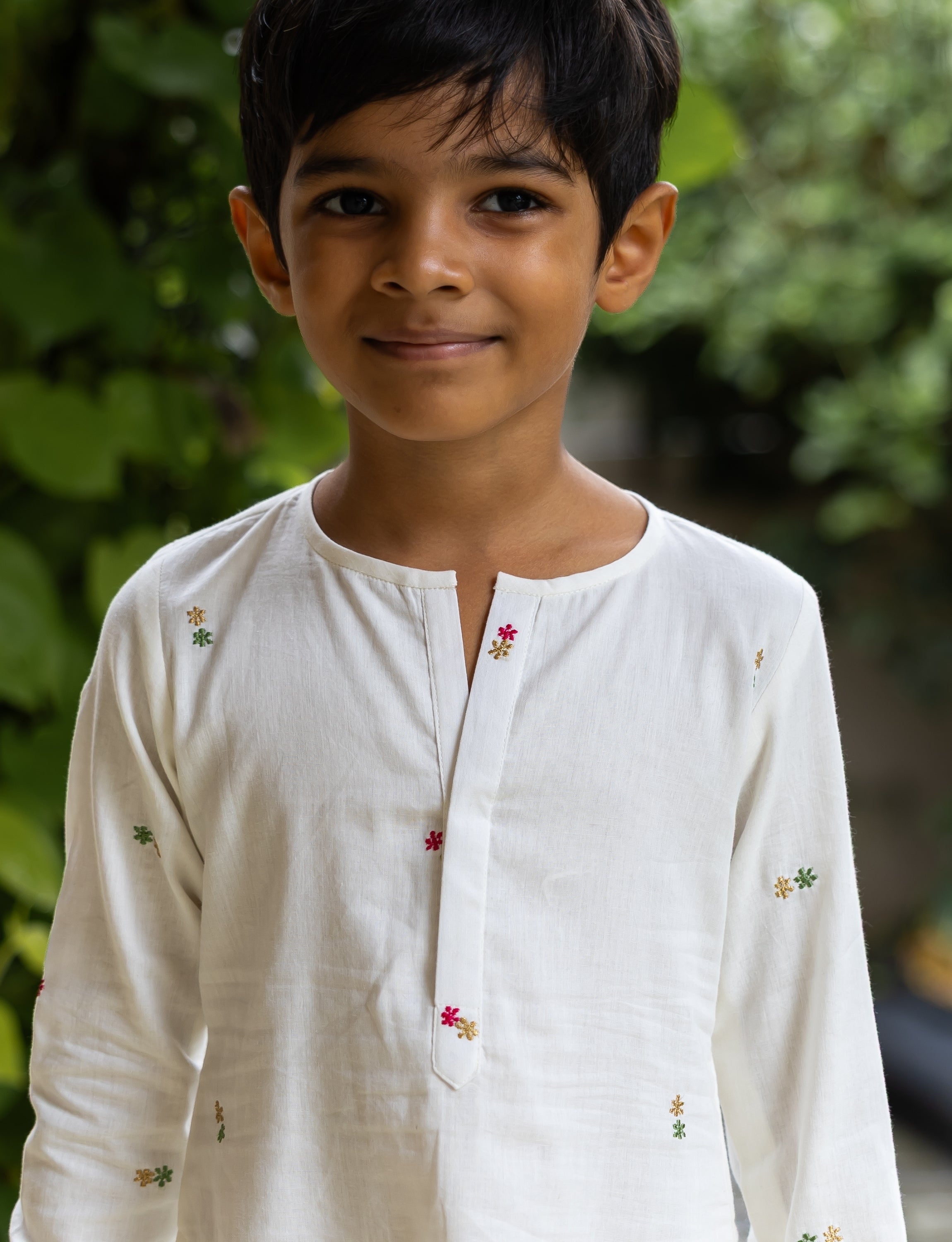 White Straight Kurta with Tiny Multi Color Motifs